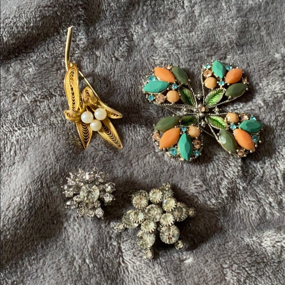 Lot of vintage crystal and enamel pins